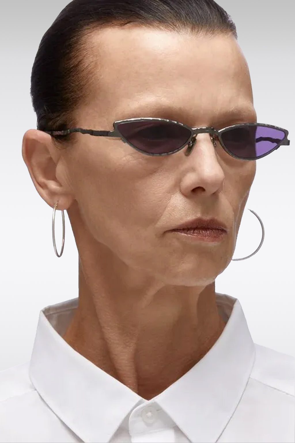alt-image__Occhiali-cat-eye-in-metallo-martellato-argento-con-lenti-nere---Z29
