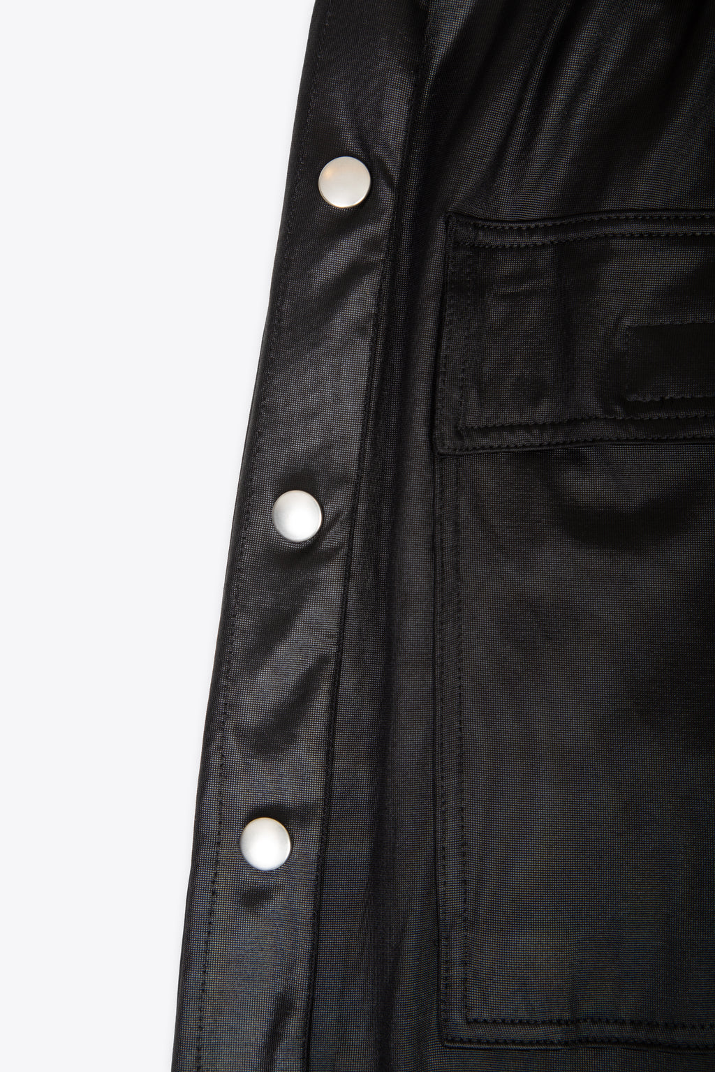 alt-image__Bermuda-baggy-in-acetato-nero-con-bottoni-automatici-laterali---Wide-Pusher-Short