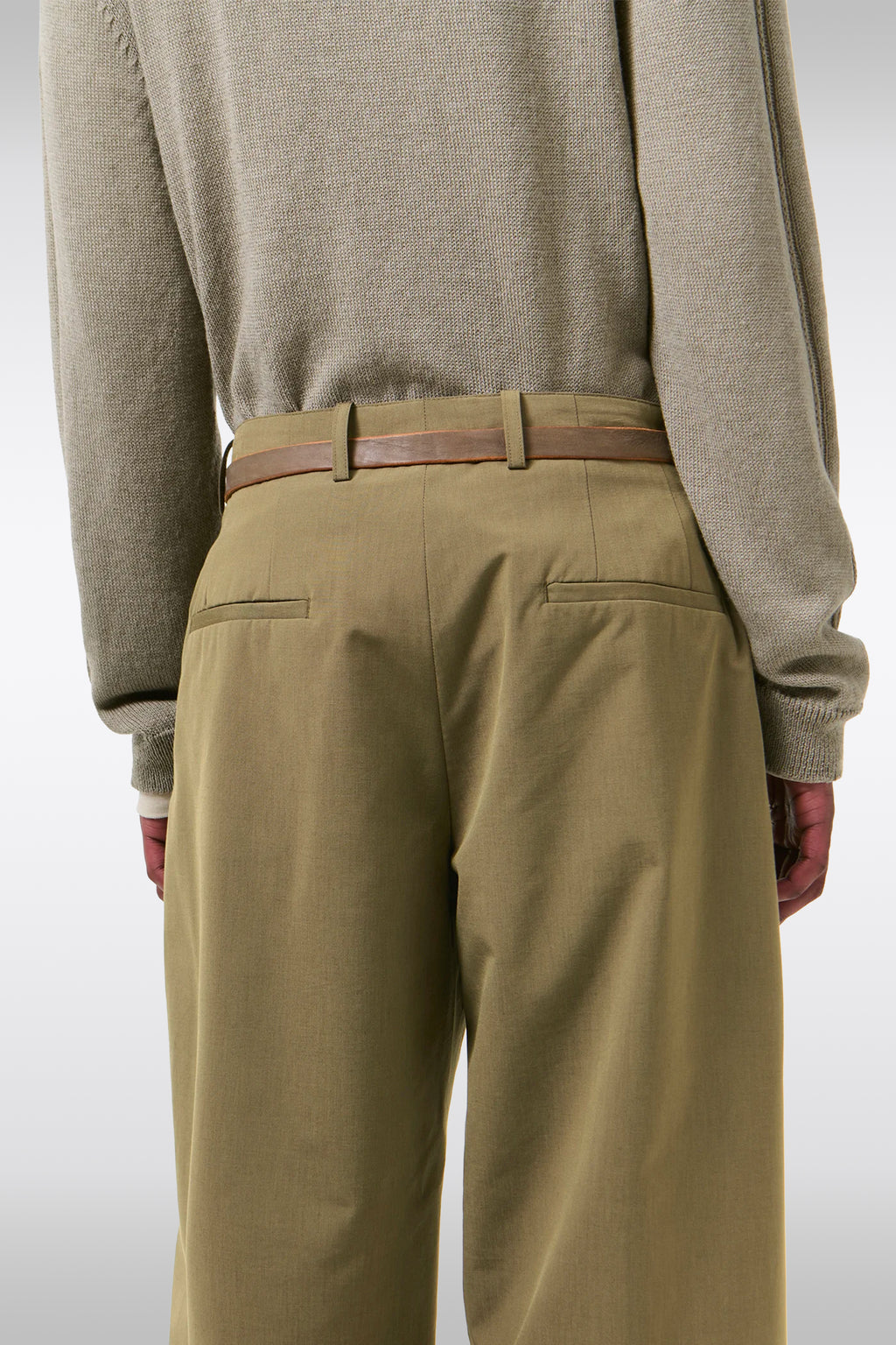 alt-image__Pantalone-verde-khaki-in-misto-cotone-con-gamba-ampia---Bridge-Chino