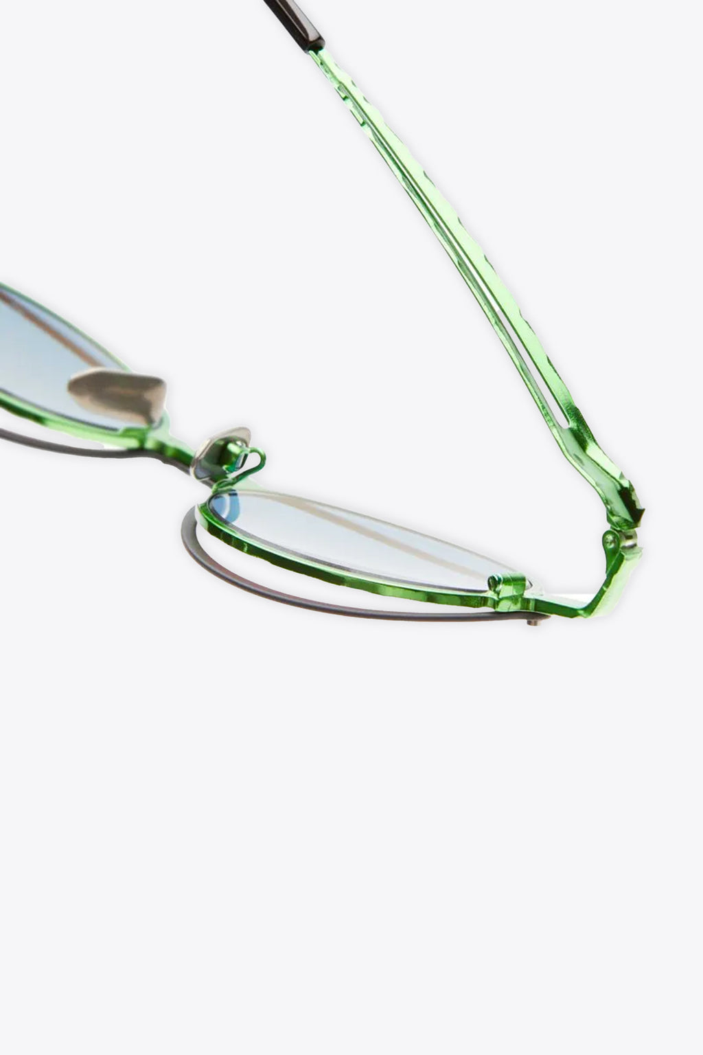 alt-image__Green-metal-oval-sunglasses-in-collaboration-with-Hamburger-Bahnhof---H18