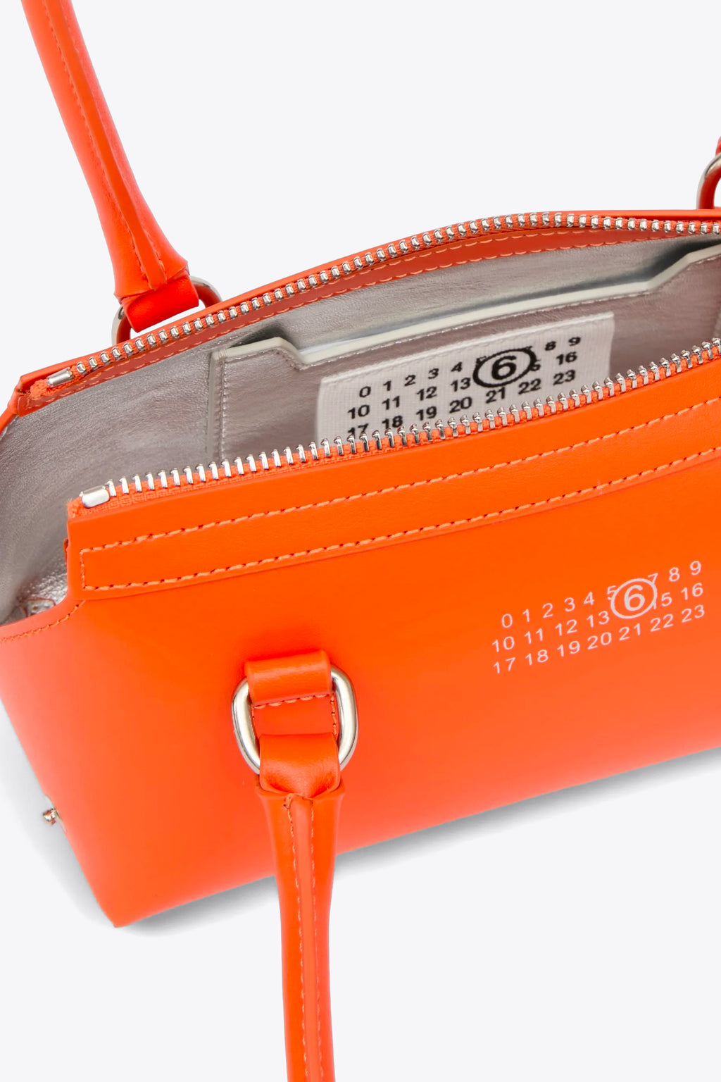 alt-image__Borsa-piccola-a-bauletto-in-pelle-arancione