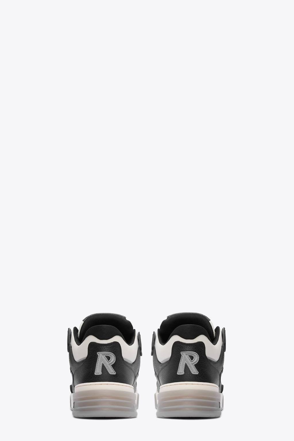 alt-image__Sneaker-bassa-in-pelle-panna-e-nera-con-lacci-grossi---Studio-Sneaker