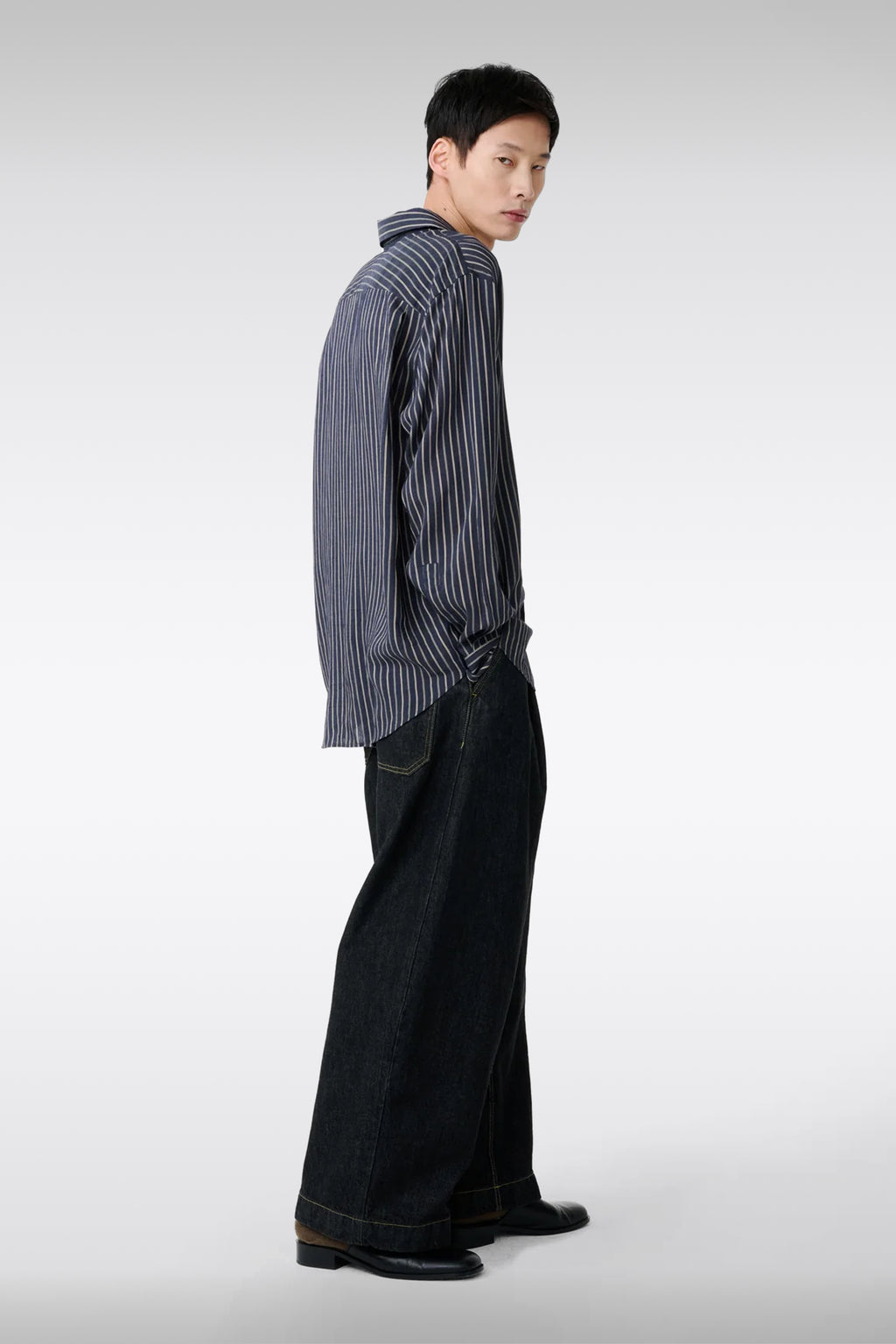 alt-image__Jeans-ballon-fit-con-pince-in-denim-nero---Puch