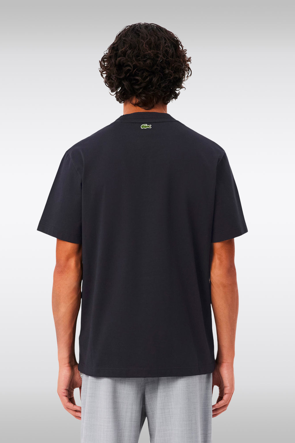 alt-image__T-shirt-nera-in-cotone-con-girocollo-ricamato-e-logo-a-rombo-al-petto