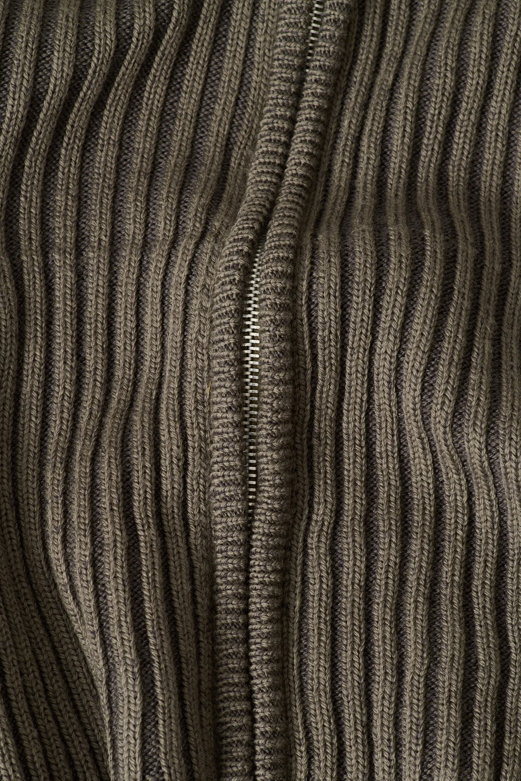 alt-image__Cardigan-in-lana-a-coste-verde-militare-con-cappuccio-e-zip---Level-Hood