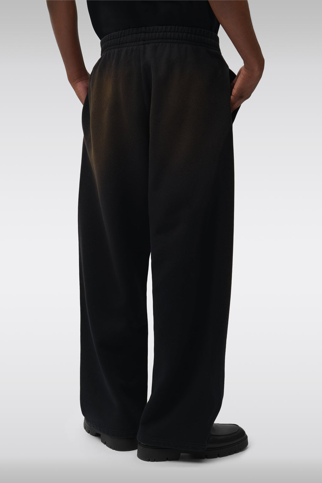 alt-image__Pantalone-baggy-nero-scolorito-in-felpa---Sunfade-Uniform-Track-Pants