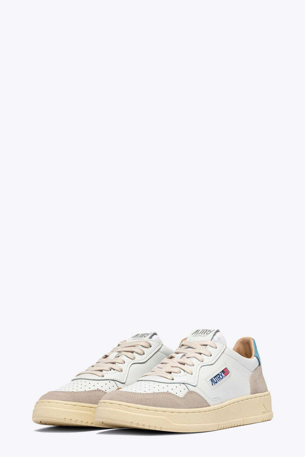 alt-image__White-leather-low-sneaker-with-light-bue-back-tab-and-suede-details---Medalist