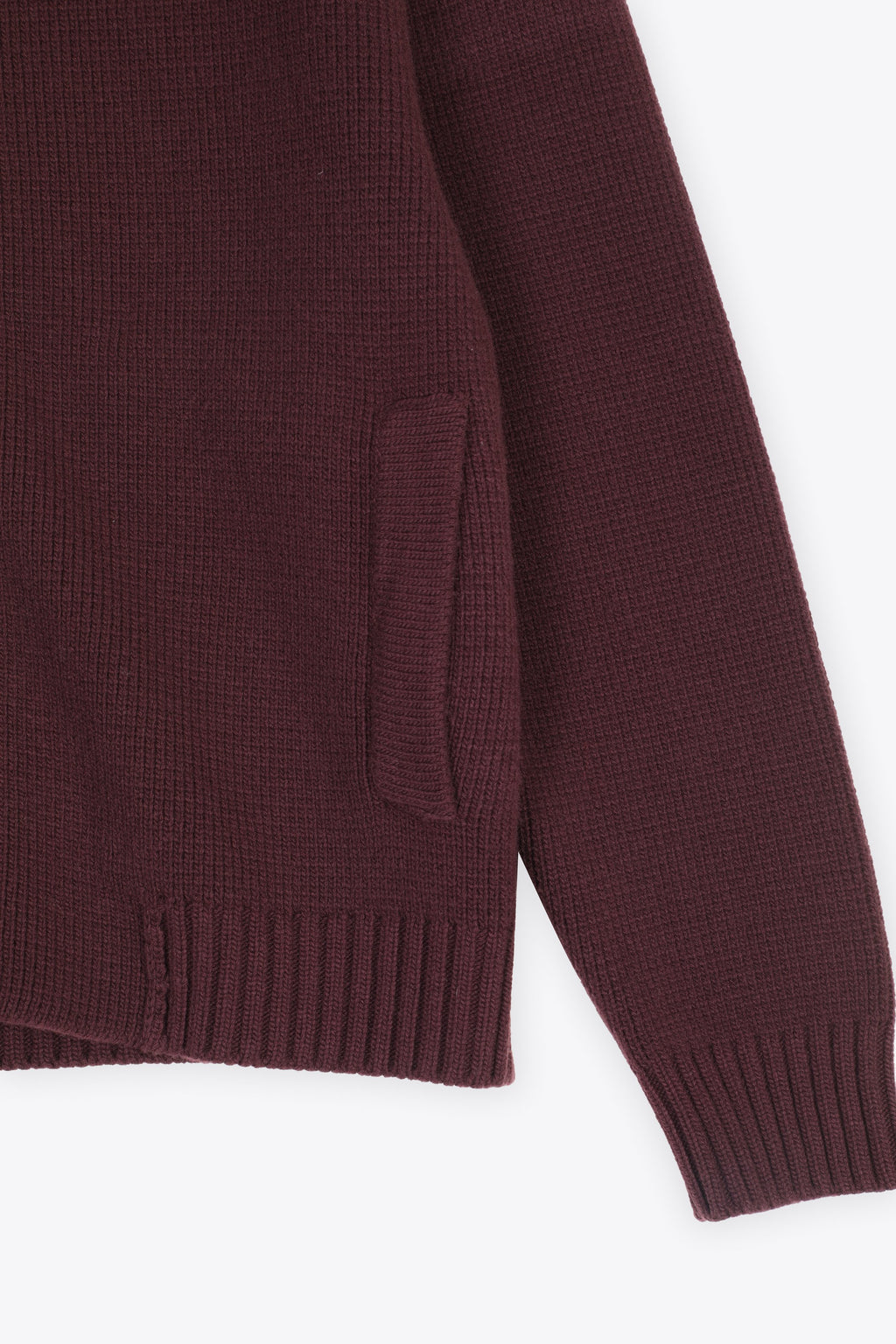 alt-image__Bordeaux-zip-pullover