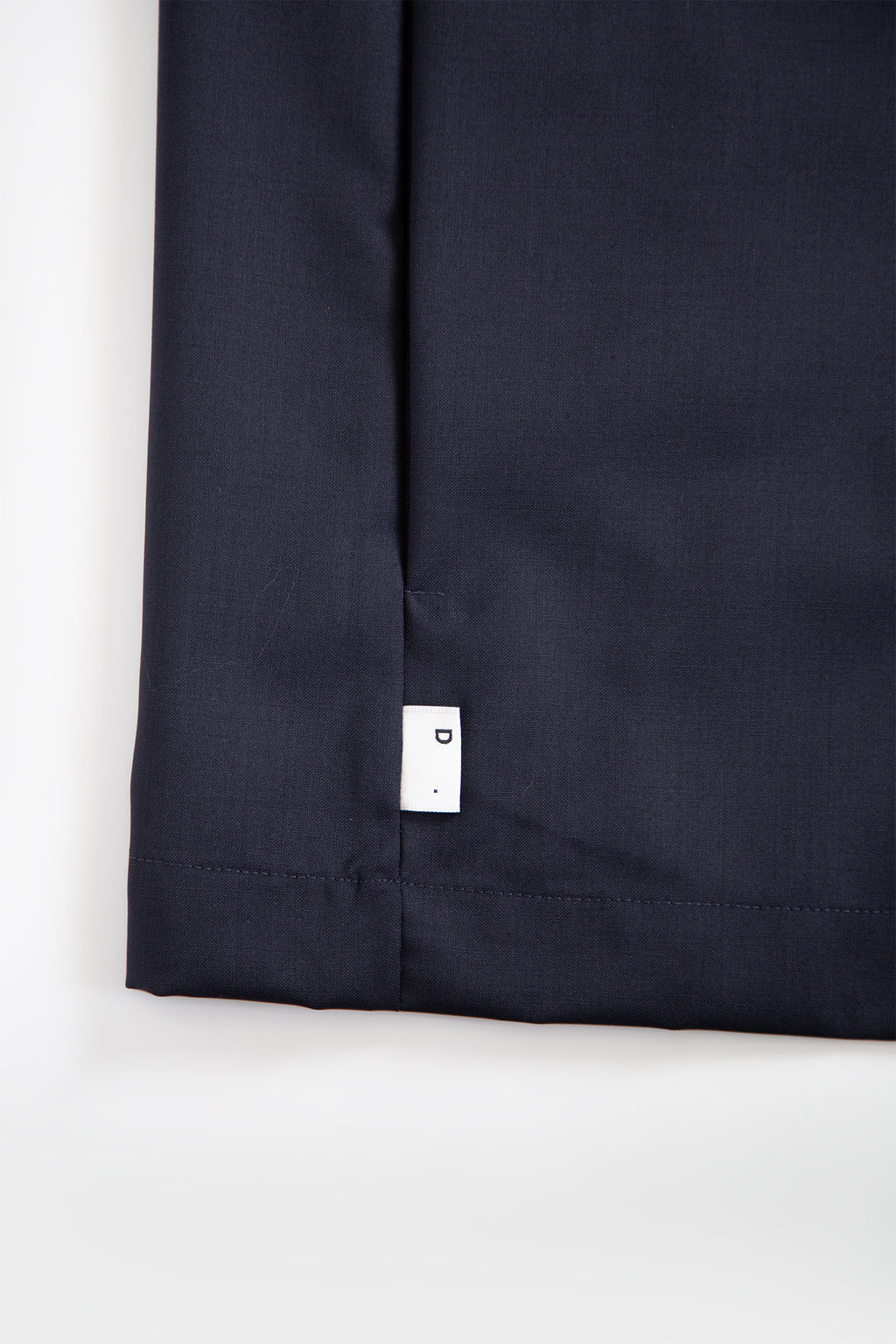 alt-image__Giacca-in-frescolana-blu-navy