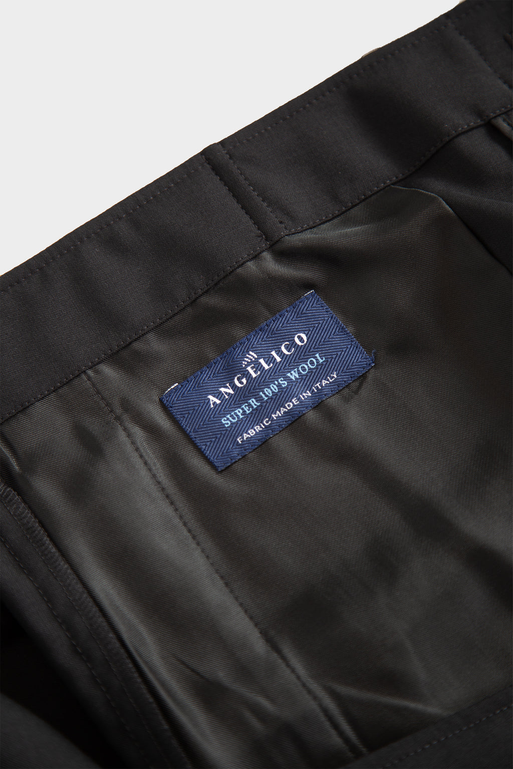 alt-image__Bermuda-baggy-in-frescolana-nero---Size-Free-Short