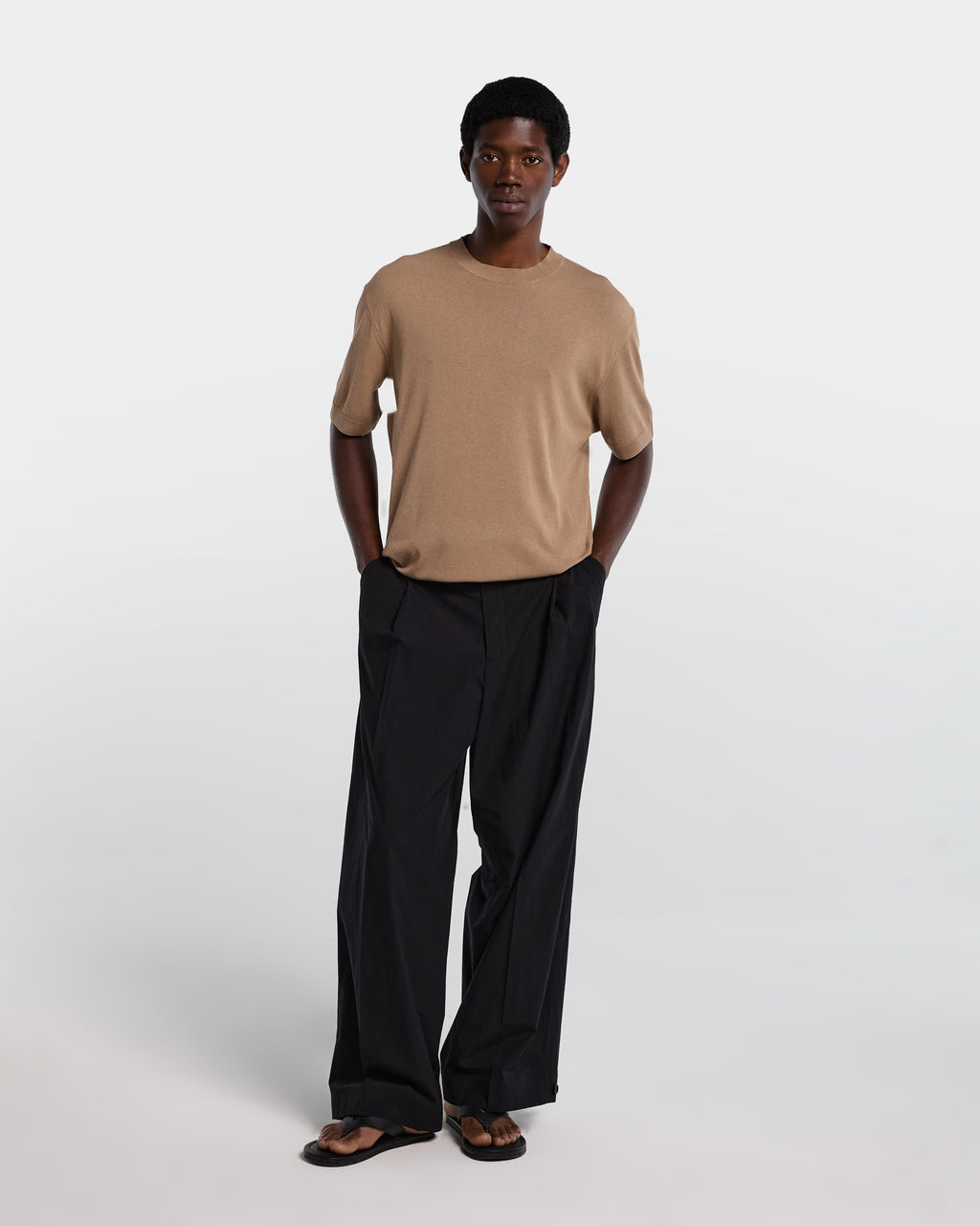 alt-image__Pantalone-in-popeline-di-cotone-nero