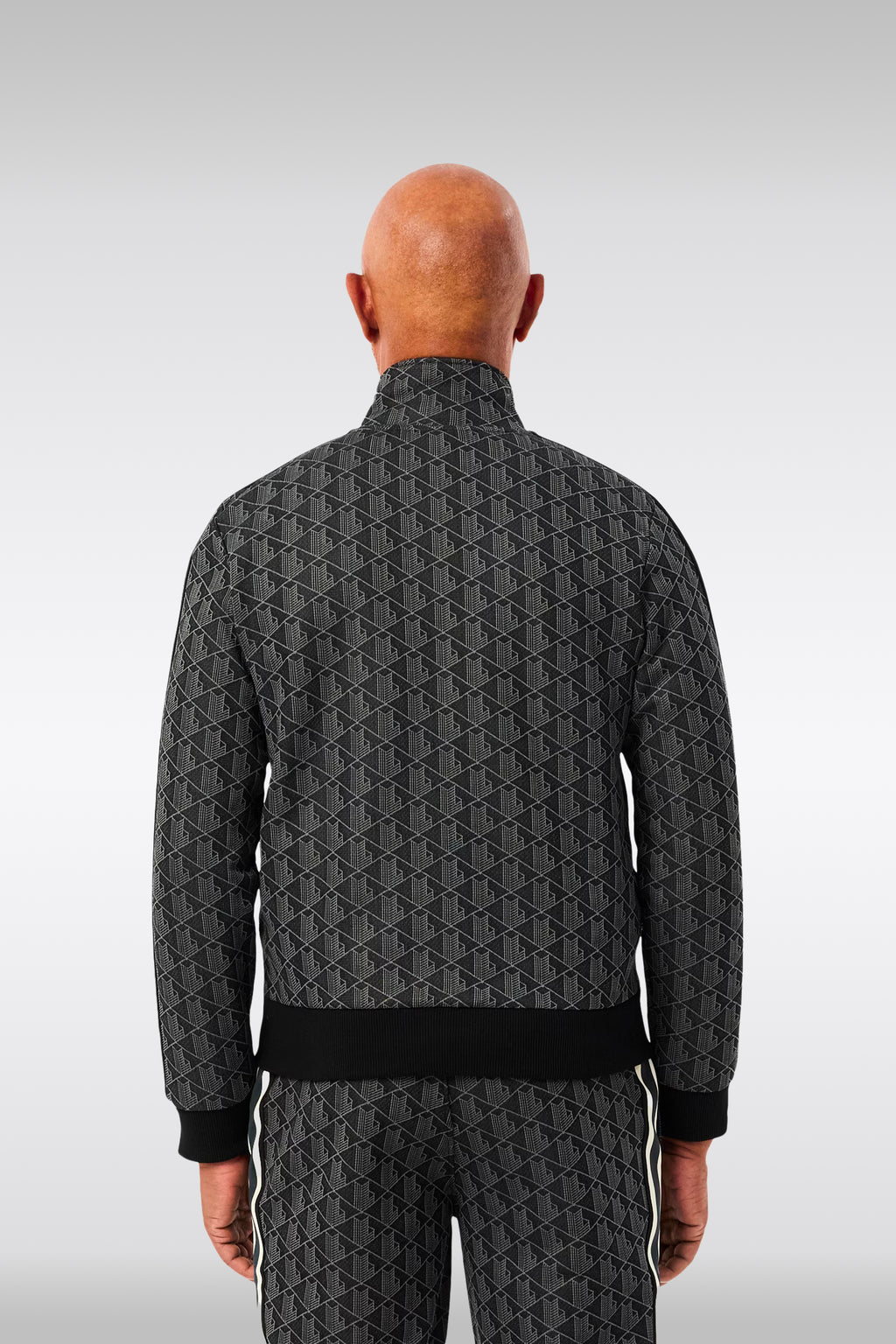 alt-image__Felpa-nera-e-grigia-con-zip-e-motivo-jacquard-monogram