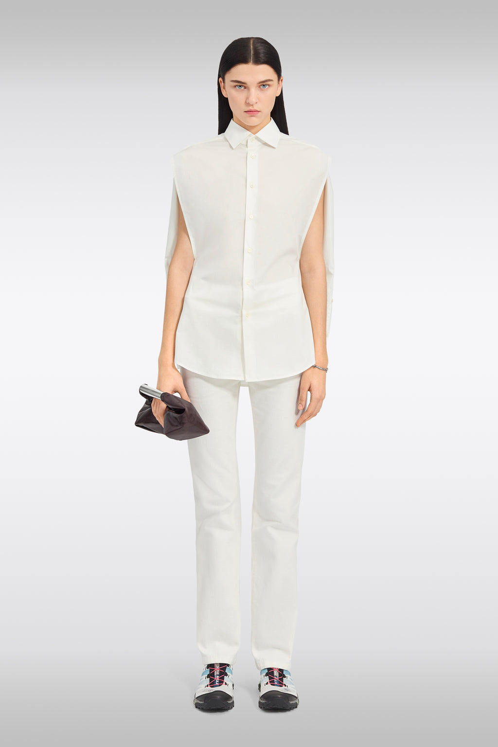alt-image__Camicia-bianca-smanicata-in-cotone-con-logo-ricamato