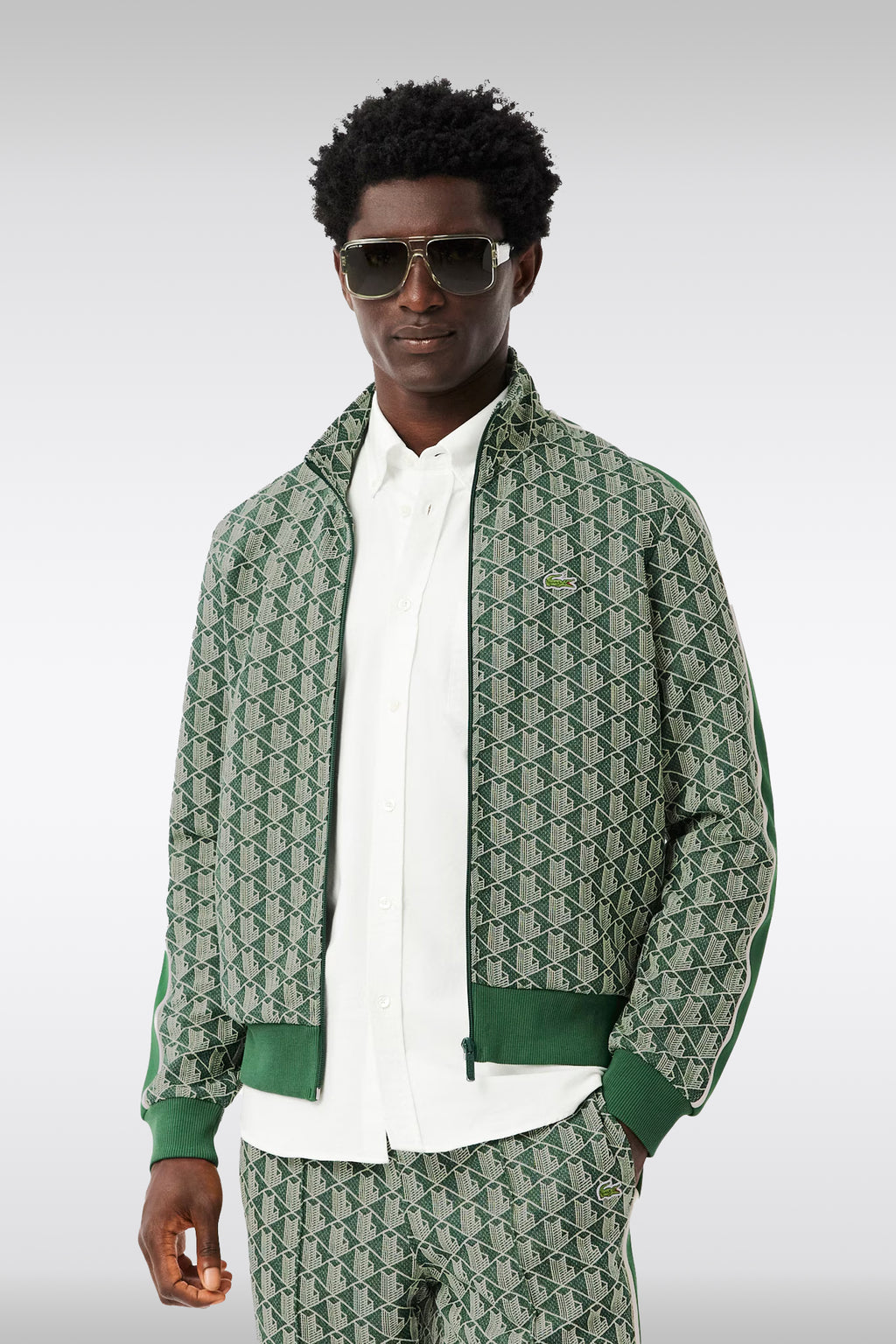 alt-image__Felpa-verde-con-zip-e-motivo-jacquard-monogram