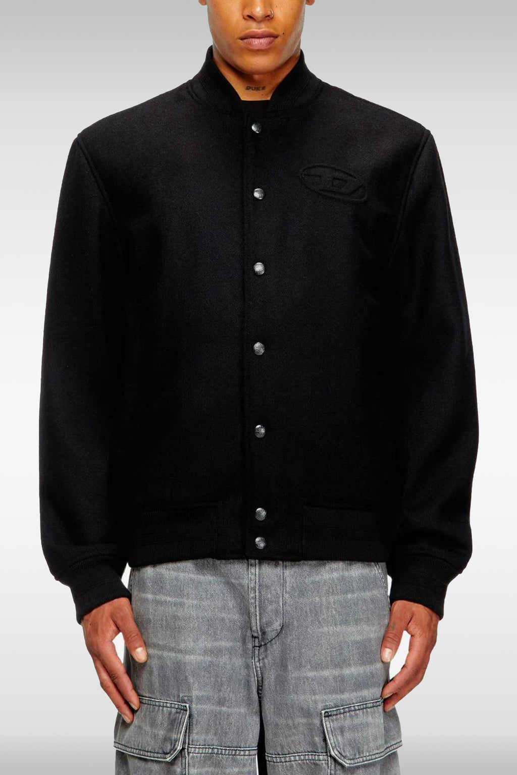 alt-image__Bomber-nero-in-panno-con-logo-oval-D-in-rilievo-al-petto-e-sul-retro---J-Arry