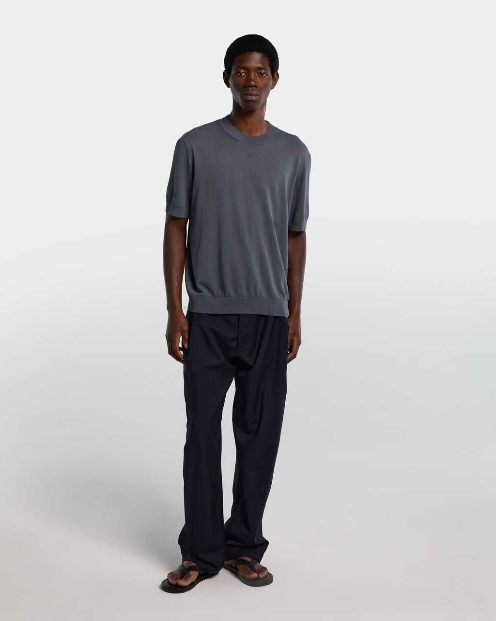 alt-image__T-shirt-grigia-in-maglia