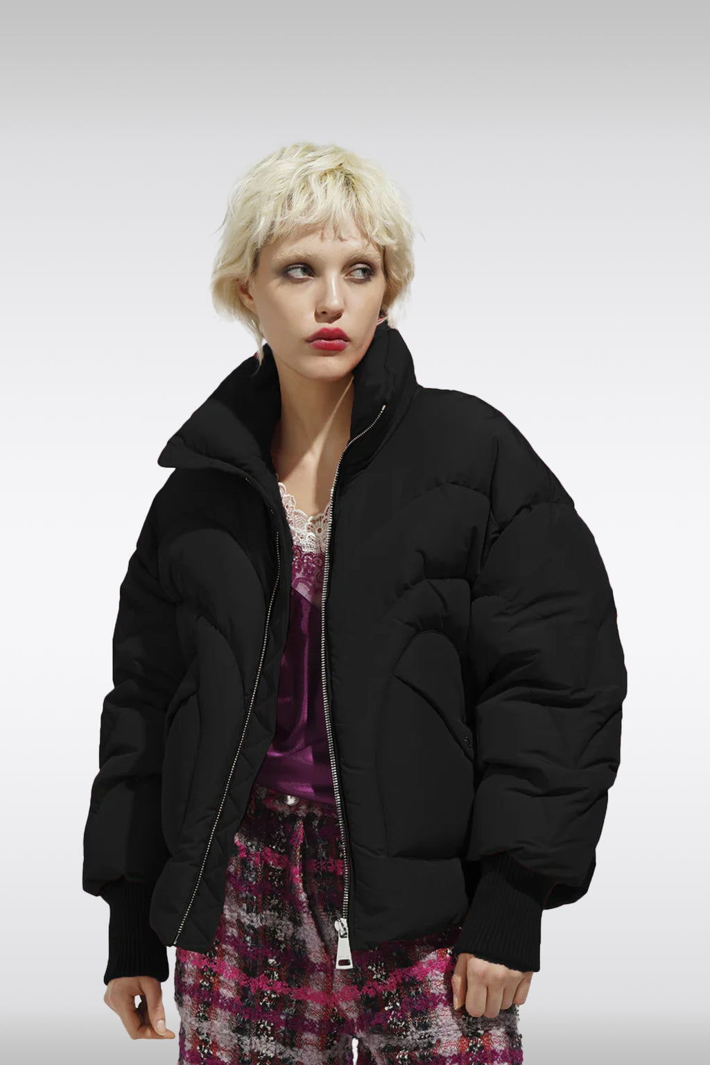 alt-image__Bomber-nero-in-nylon-satinato-con-tasche-a-forma-di-cuore---Corazon