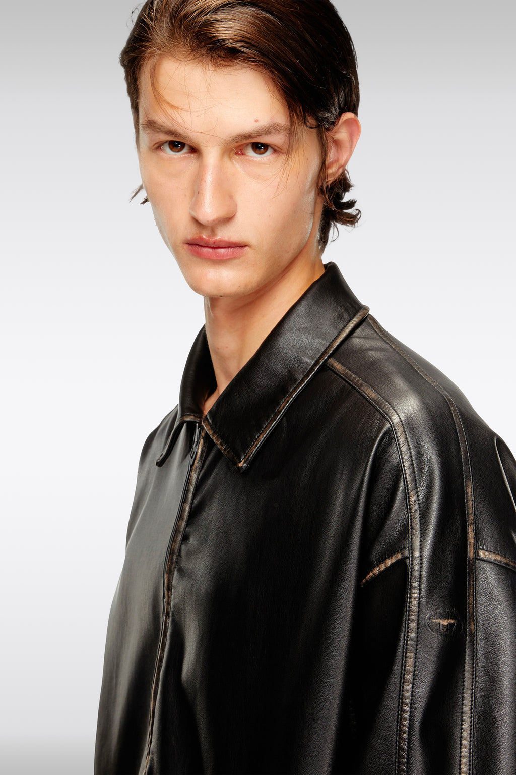 alt-image__Giubbotto-nero-in-similpelle-con-zip---J-Ake