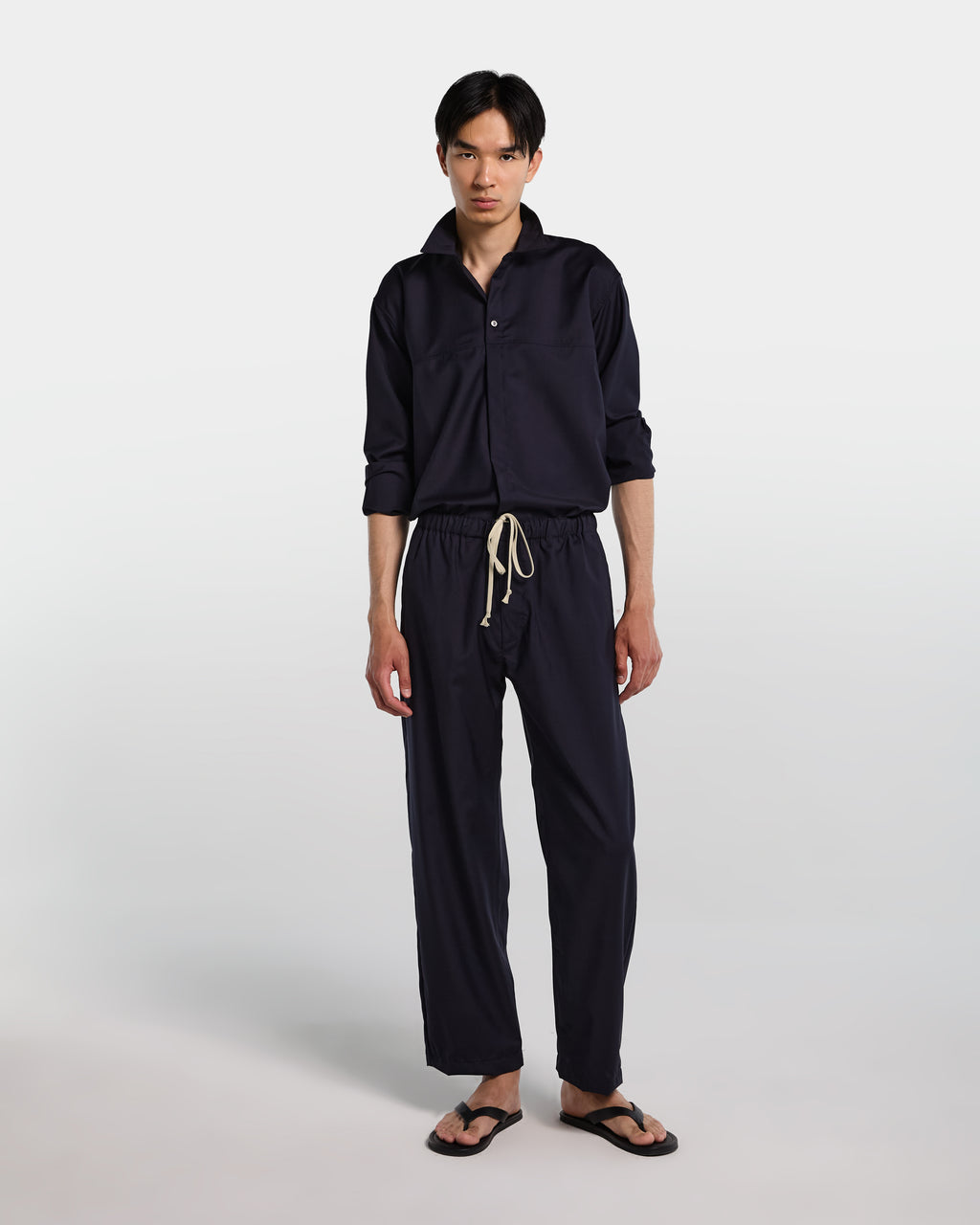 alt-image__Pantalone-loose-fit-in-frescolana-blu-navy-con-elastico-in-vita-e-coulisse