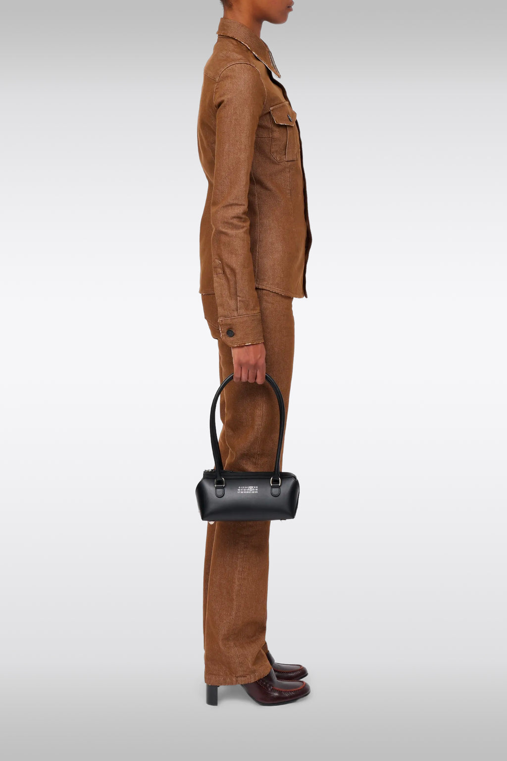 alt-image__Borsa-piccola-a-bauletto-in-pelle-nera