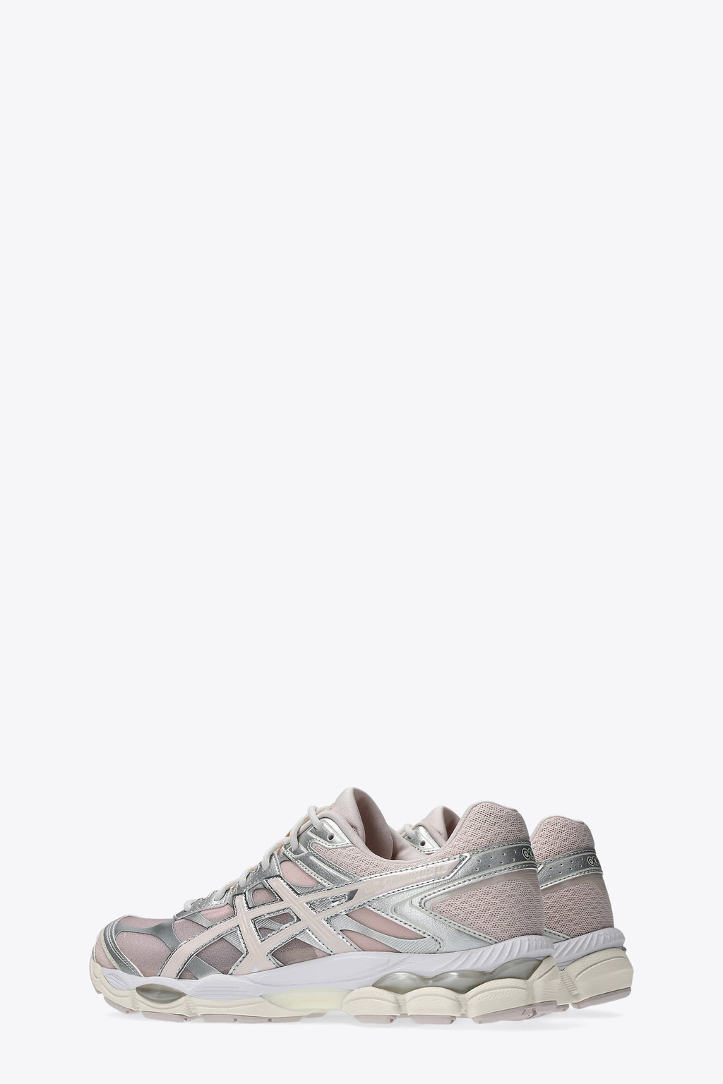 alt-image__Sneaker-bassa-in-mesh-rosa-e-dettagli-argento---Asics-Gel-Cumulus-16