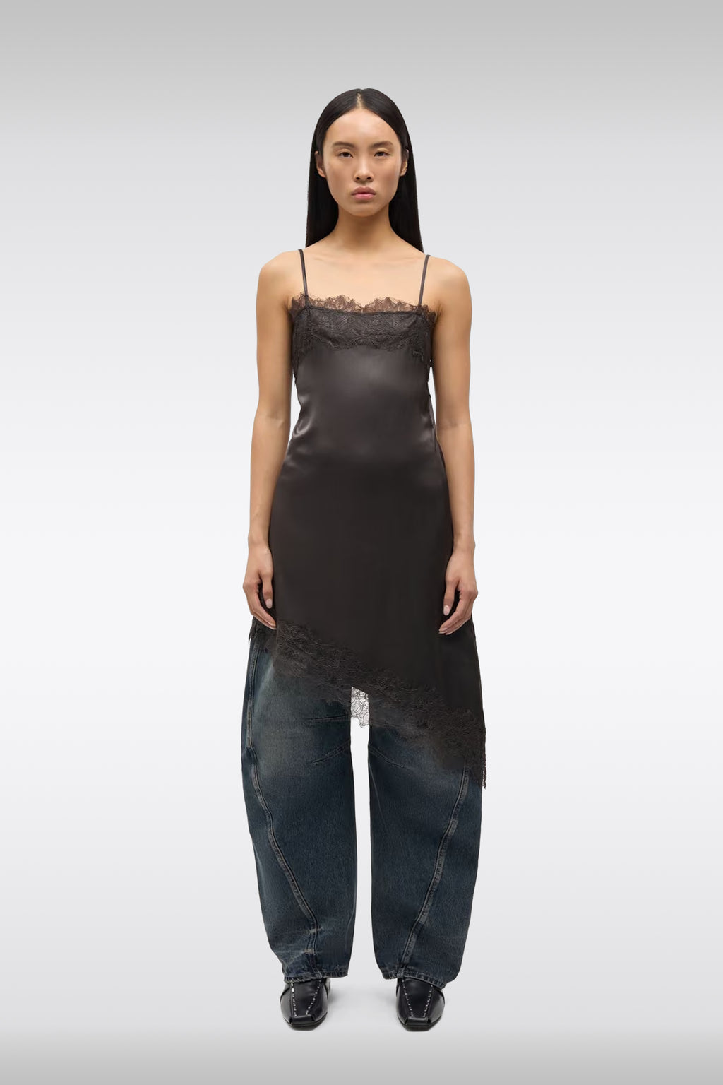 alt-image__Abito-asimmetrico-in-satin-marrone-con-dettagli-in-pizzo---Saebba-Lace-Dress