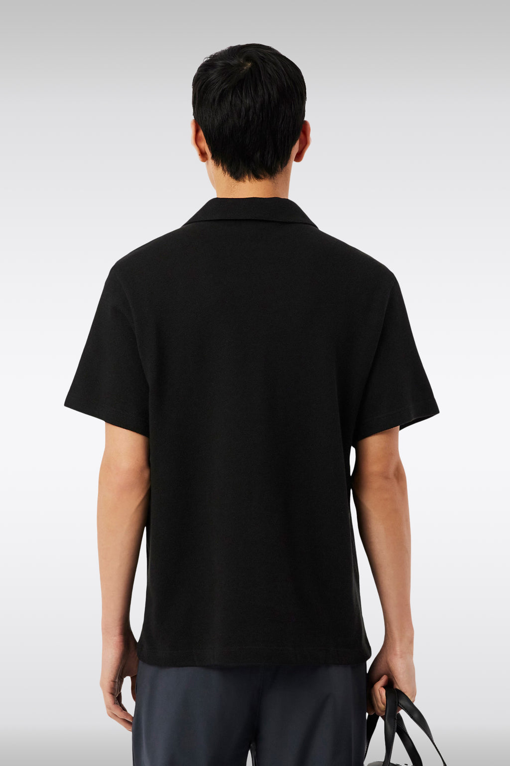 alt-image__Polo-nera-in-piquè-di-misto-lino
