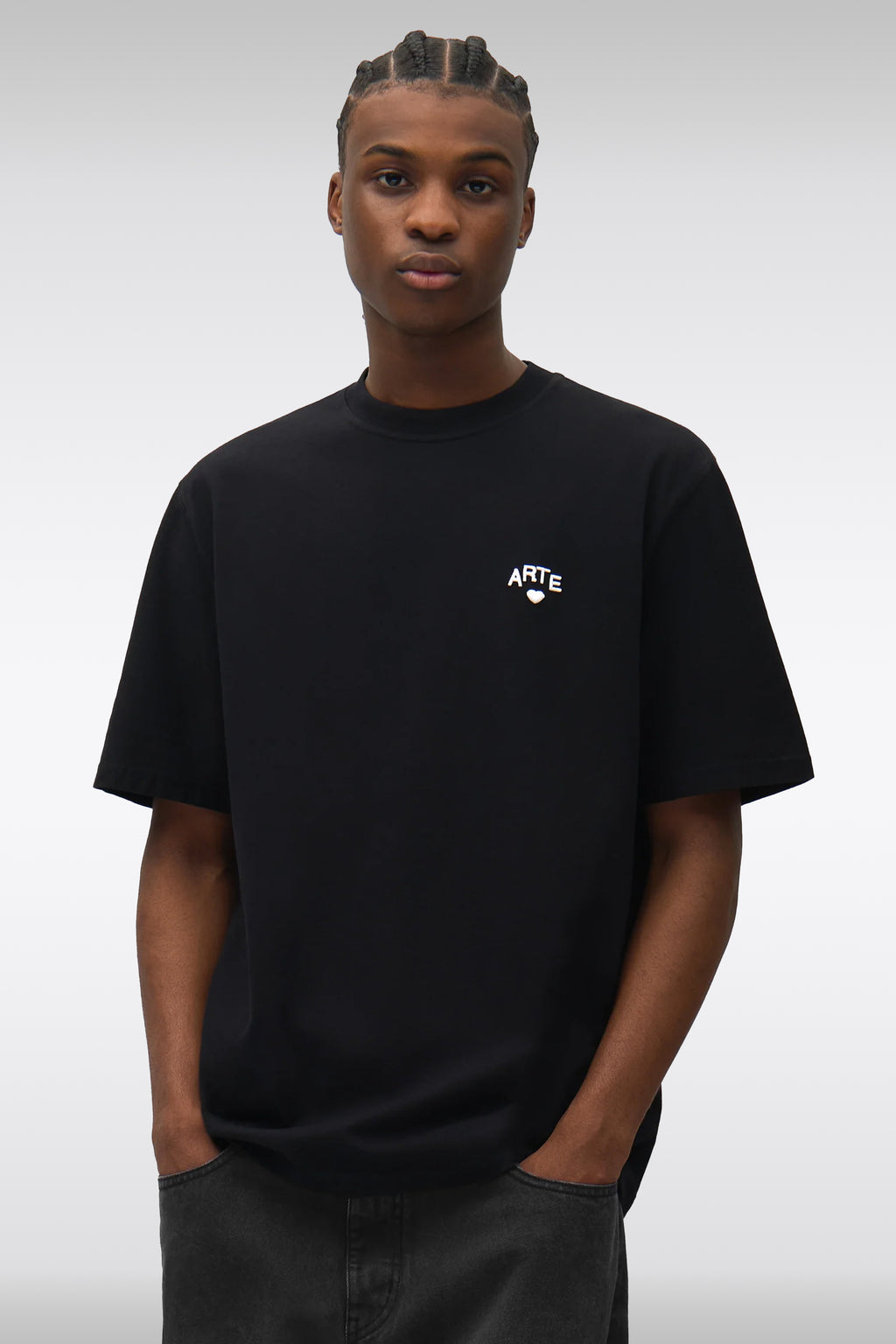 alt-image__T-shirt-nera-in-cotone-con-logo-ricamato-al-petto---Cor-T-shirt