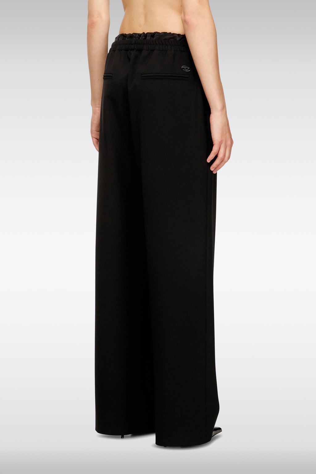 alt-image__Pantalone-baggy-nero-in-fresco-lana-con-vita-elastica-in-nylon---P-Yrite-R2