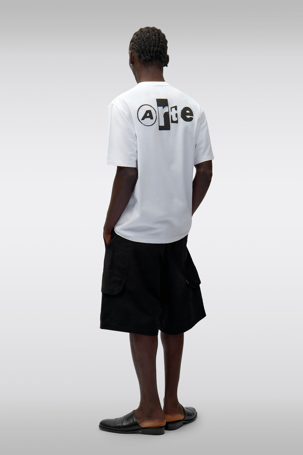 alt-image__T-shirt-bianca-in-cotone-con-logo-stampato-sul-retro---Back-Collage-T-shirt