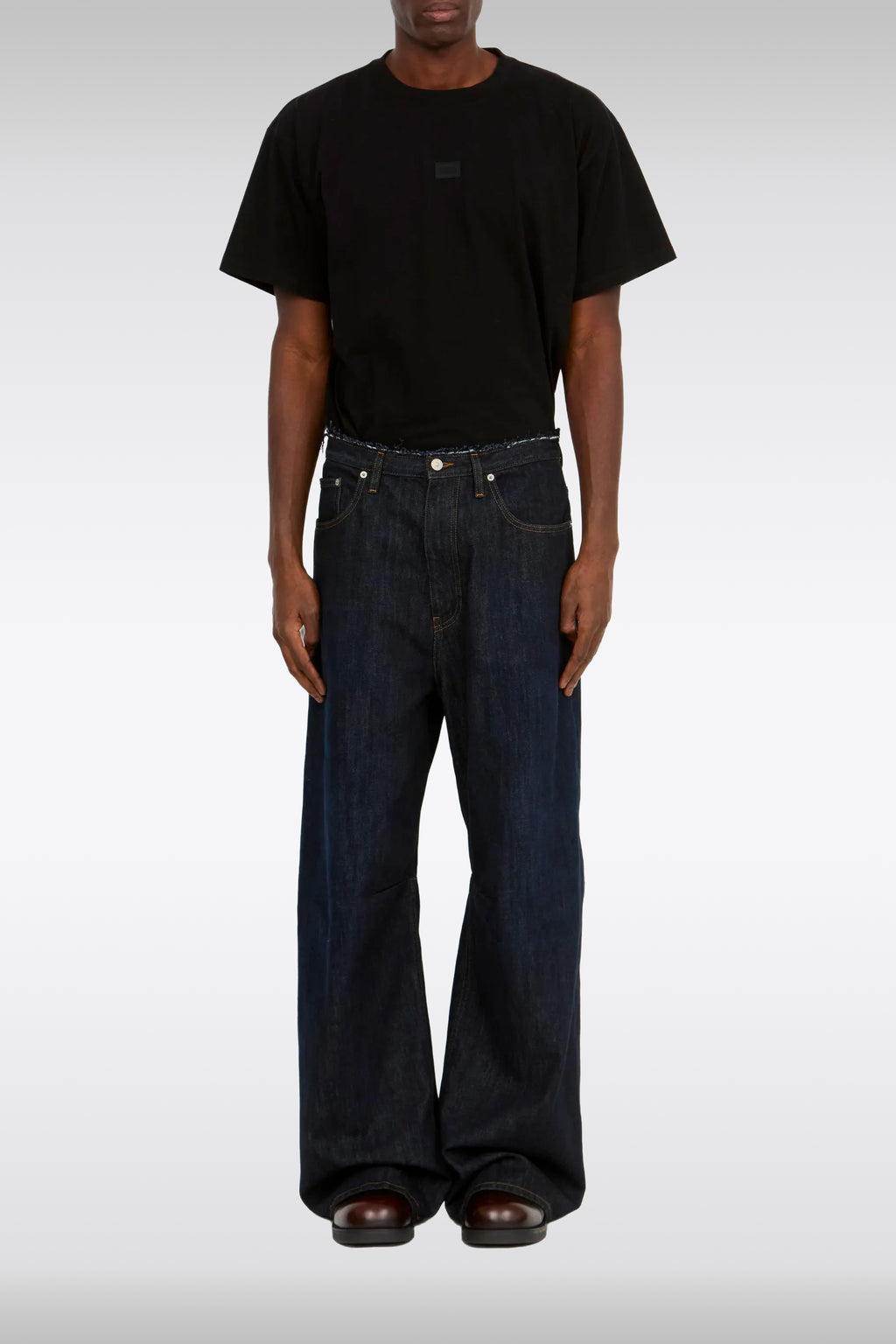 alt-image__Jeans-baggy-in-denim-blu-scuro-con-bustino-sfrangiato