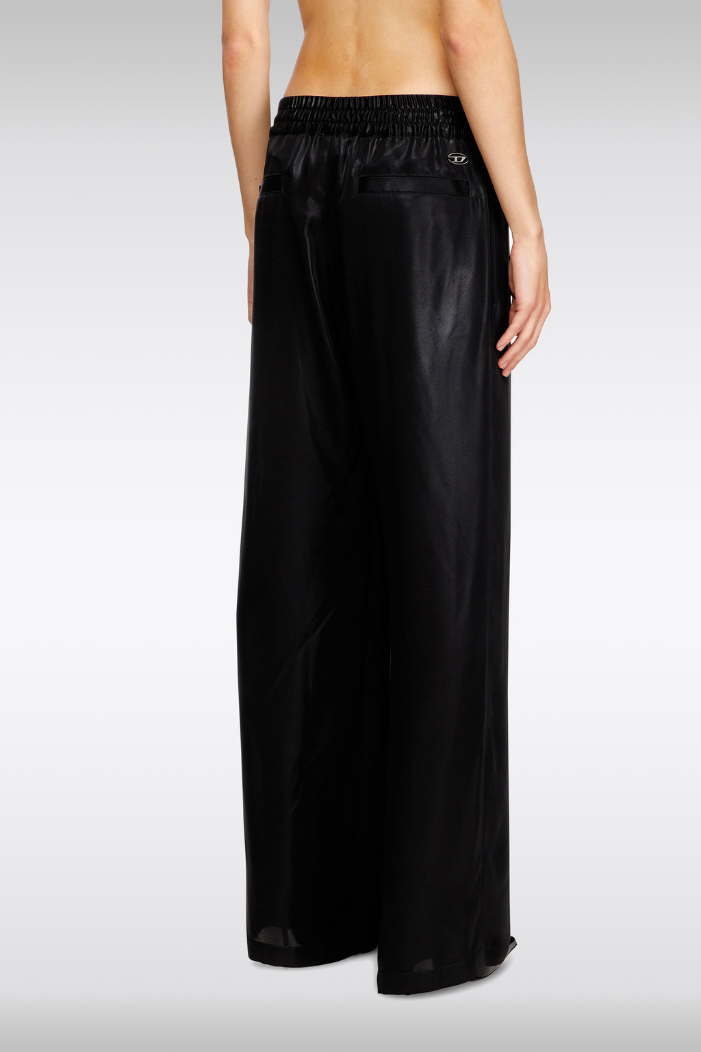 alt-image__Pantalone-loose-fit-in-satin-nero---P-Dreyer