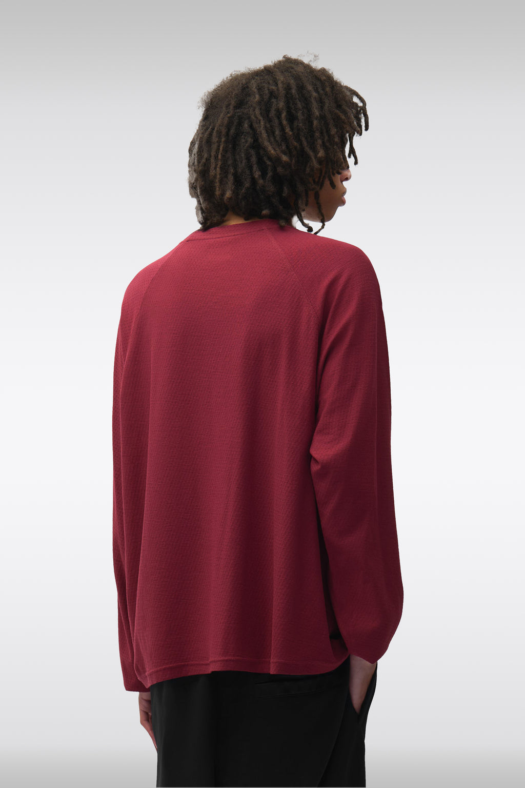 alt-image__T-shirt-in-mesh-bordeux-con-maniche-lunghe-e-logo-frontale---Aero-Longsleeve