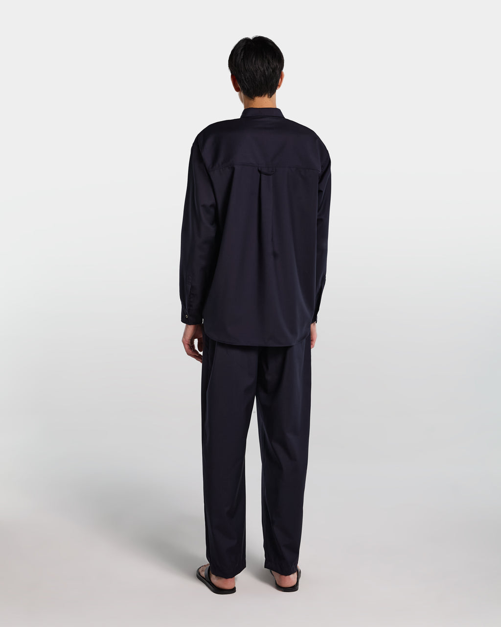 alt-image__Overshirt-in-frescolana-blu-navy-con-maniche-lunghe