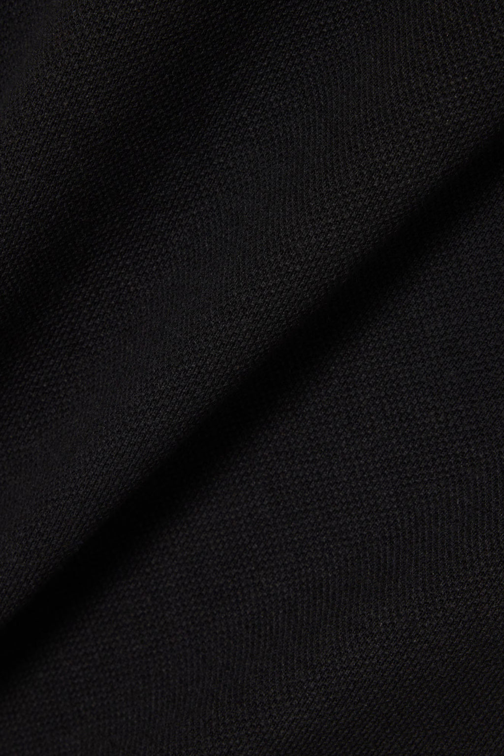alt-image__Polo-nera-in-piquè-di-misto-lino