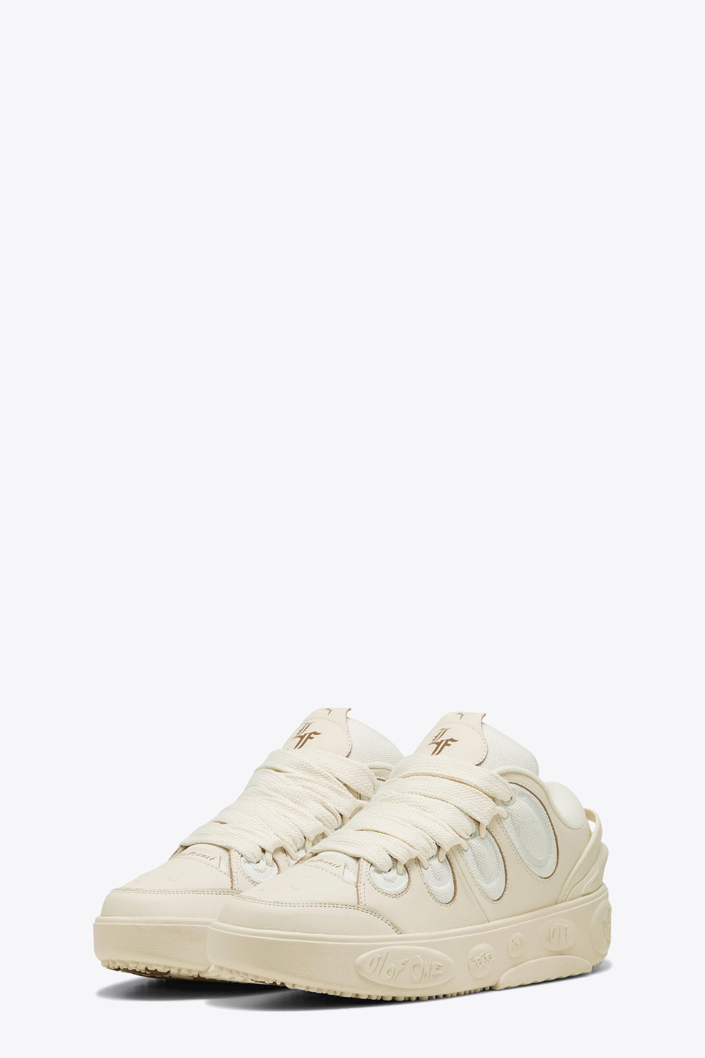 alt-image__Sneaker-bassa-in-pelle-panna---La-France-Moment