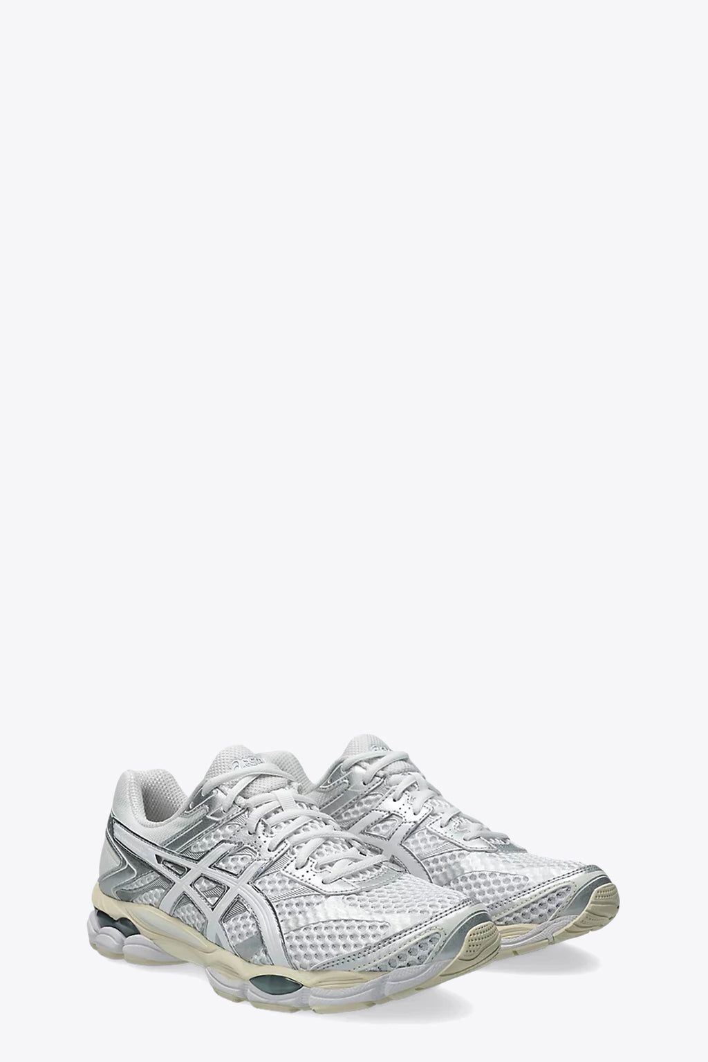 alt-image__White-mesh-lace-up-low-sneaker-with-silver-details---Asics-Gel-Cumulus-16