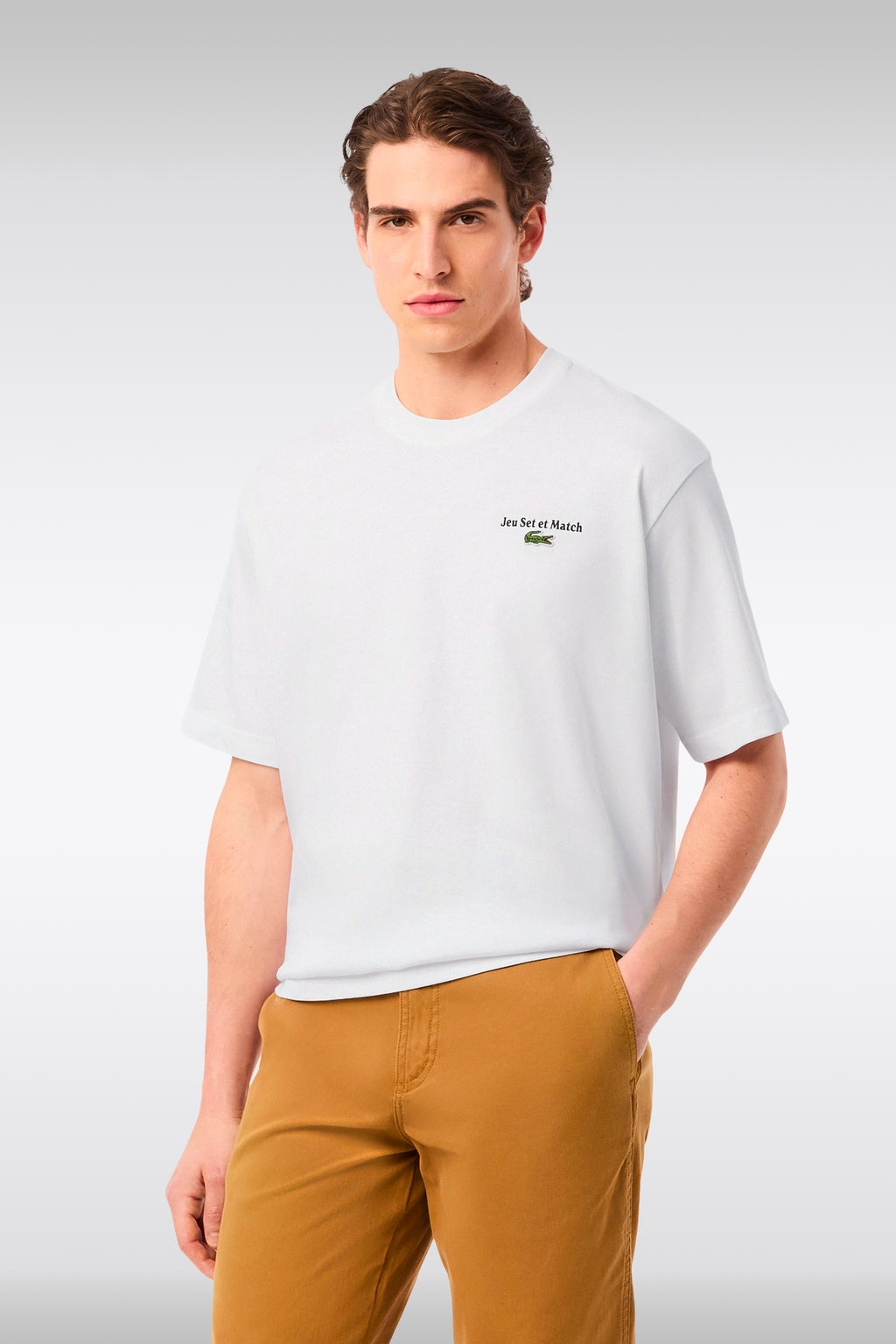 alt-image__T-shirt-bianca-in-cotone-con-slogan-al-petto-e-sul-retro