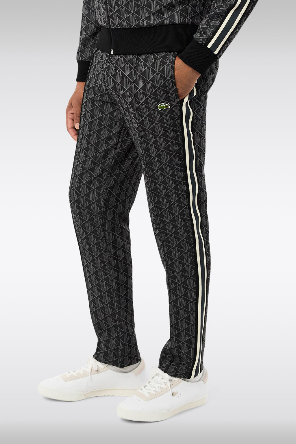 alt-image__Pantalone-nero-e-grigio-con-motivo-jacquard-monogram