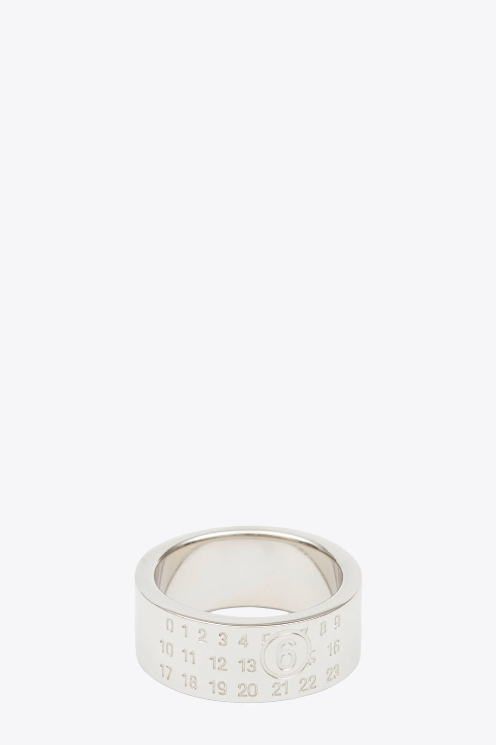 alt-image__P6469-Argento