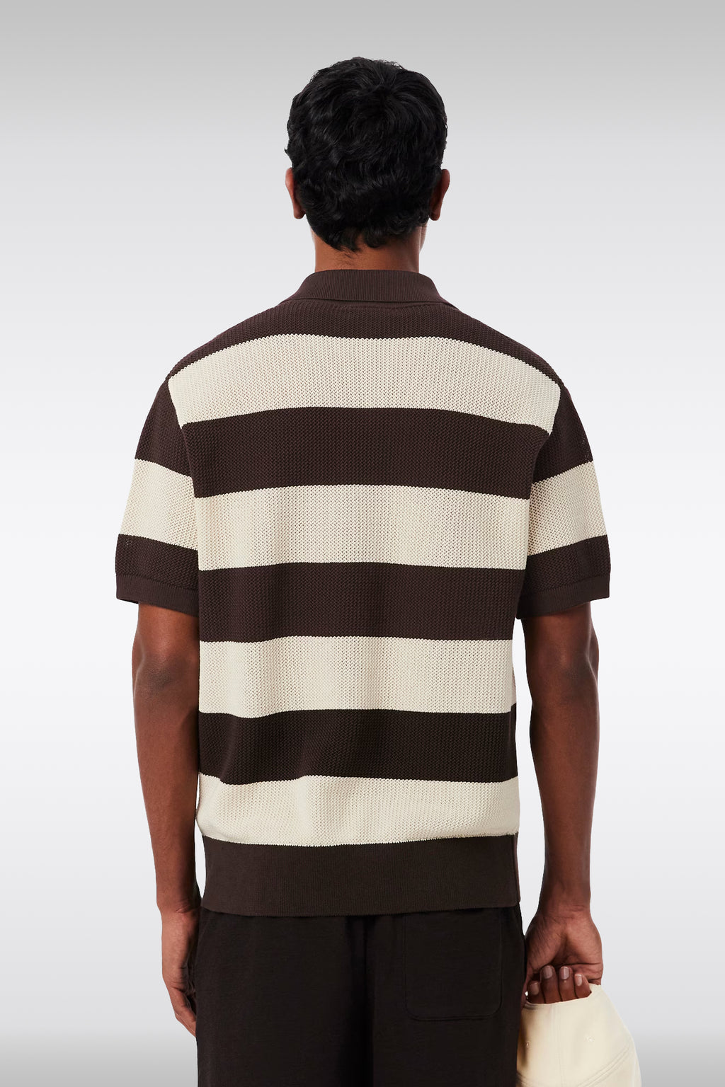 alt-image__Polo-in-maglia-a-righe-panna-e-marrone-con-maniche-corte