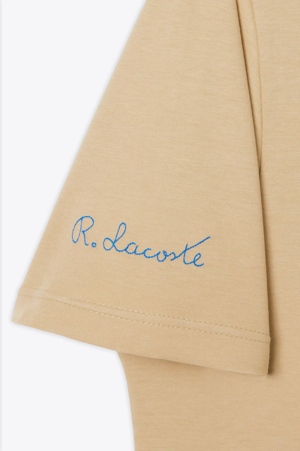 alt-image__T-shirt-in-cotone-beige-con-logo-al-petto-tono-su-tono