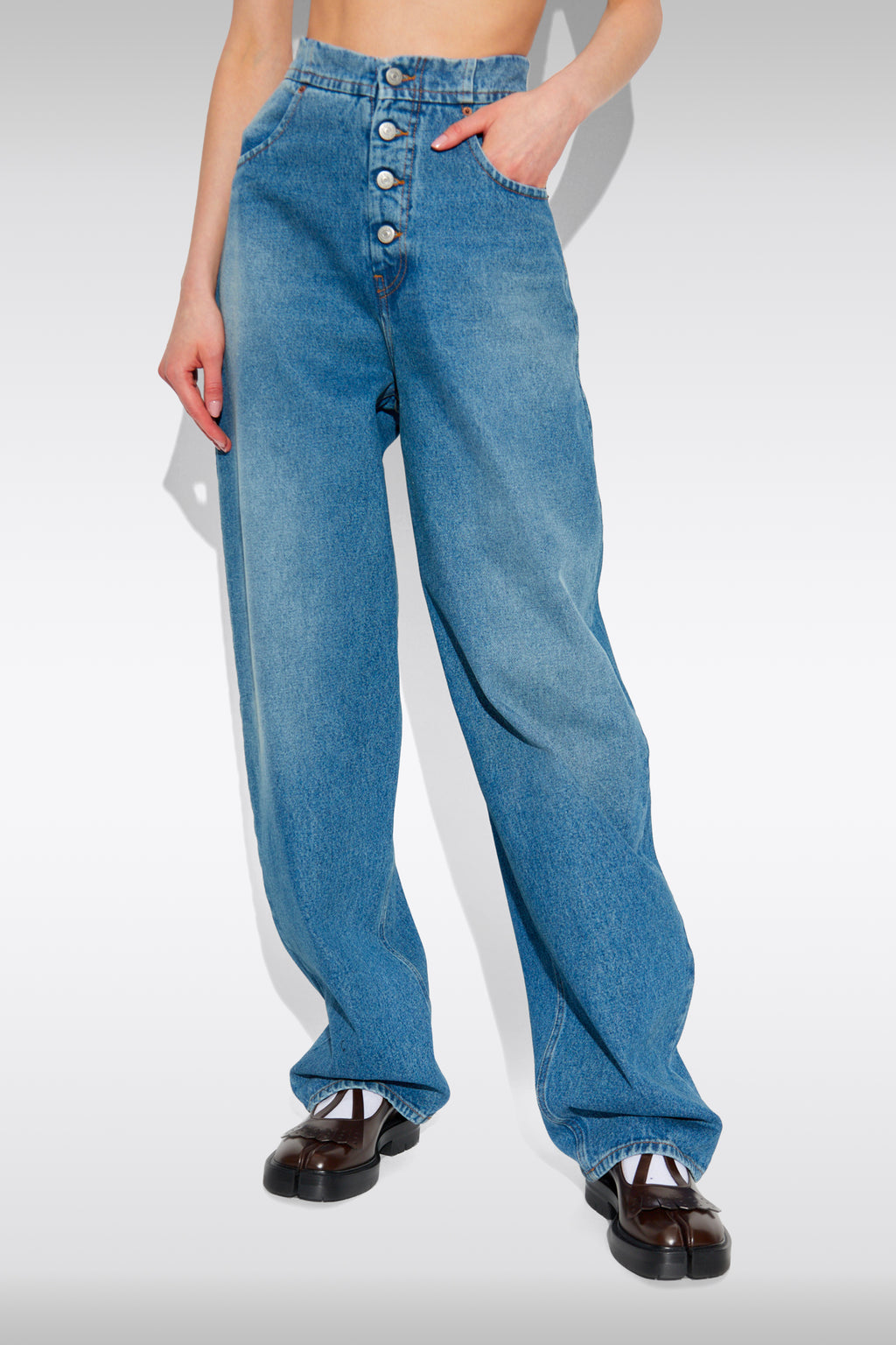 alt-image__Jeans-a-vita-alta-in-denim-blu-medio-con-gamba-dritta