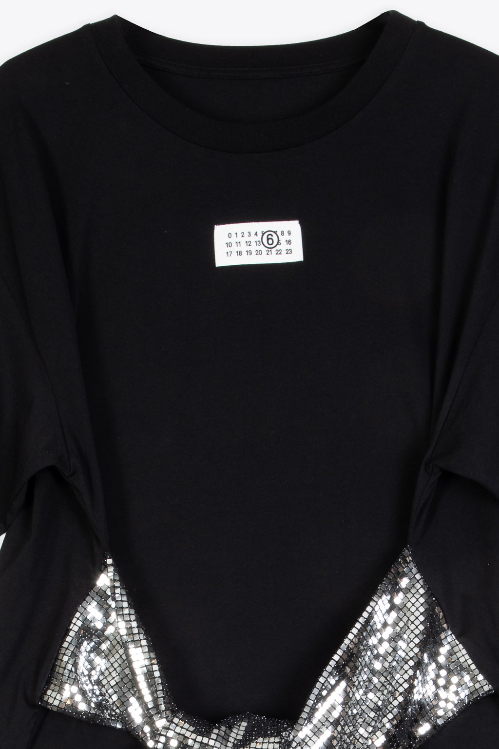 alt-image__T-shirt-nera-oversize-in-cotone-con-guanti-in-paillettes-cancan-argento-in-vita