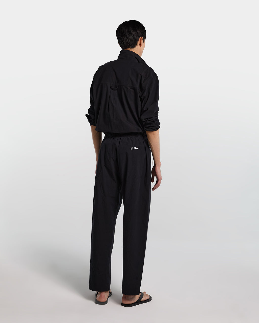 alt-image__Pantalone-loose-fit-in-popeline-di-cotone-nero