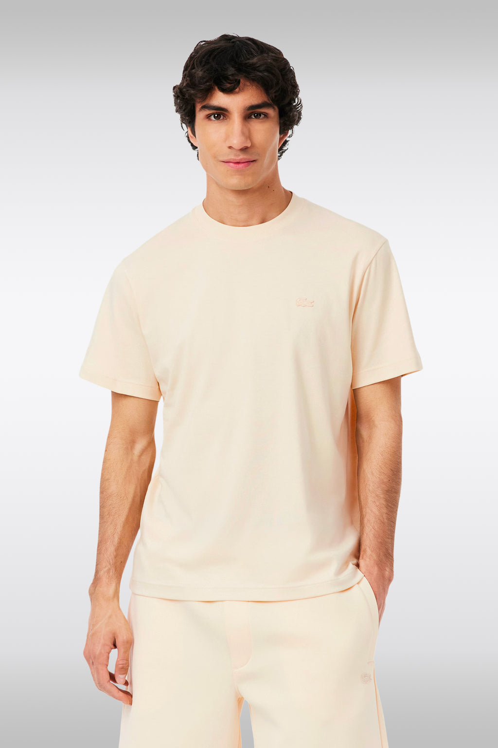 alt-image__T-shirt-in-cotone-color-panna-con-logo-ricamato-al-petto-tono-su-tono