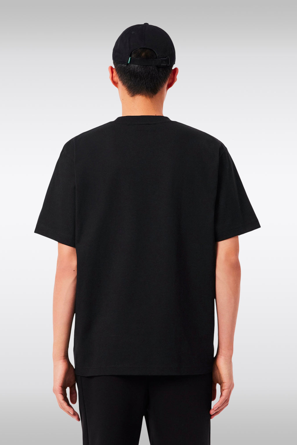 alt-image__T-shirt-nera-loose-fit-in-cotone-con-logo-ricamato-al-petto