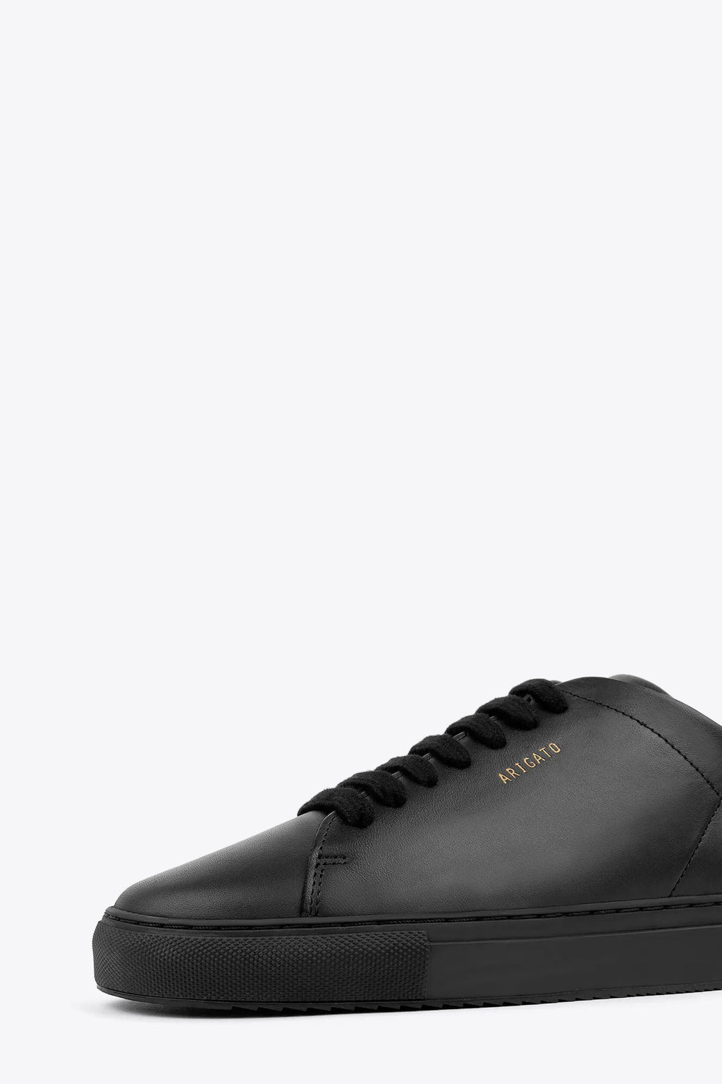 alt-image__Sneaker-bassa-in-pelle-nera---Clean-90