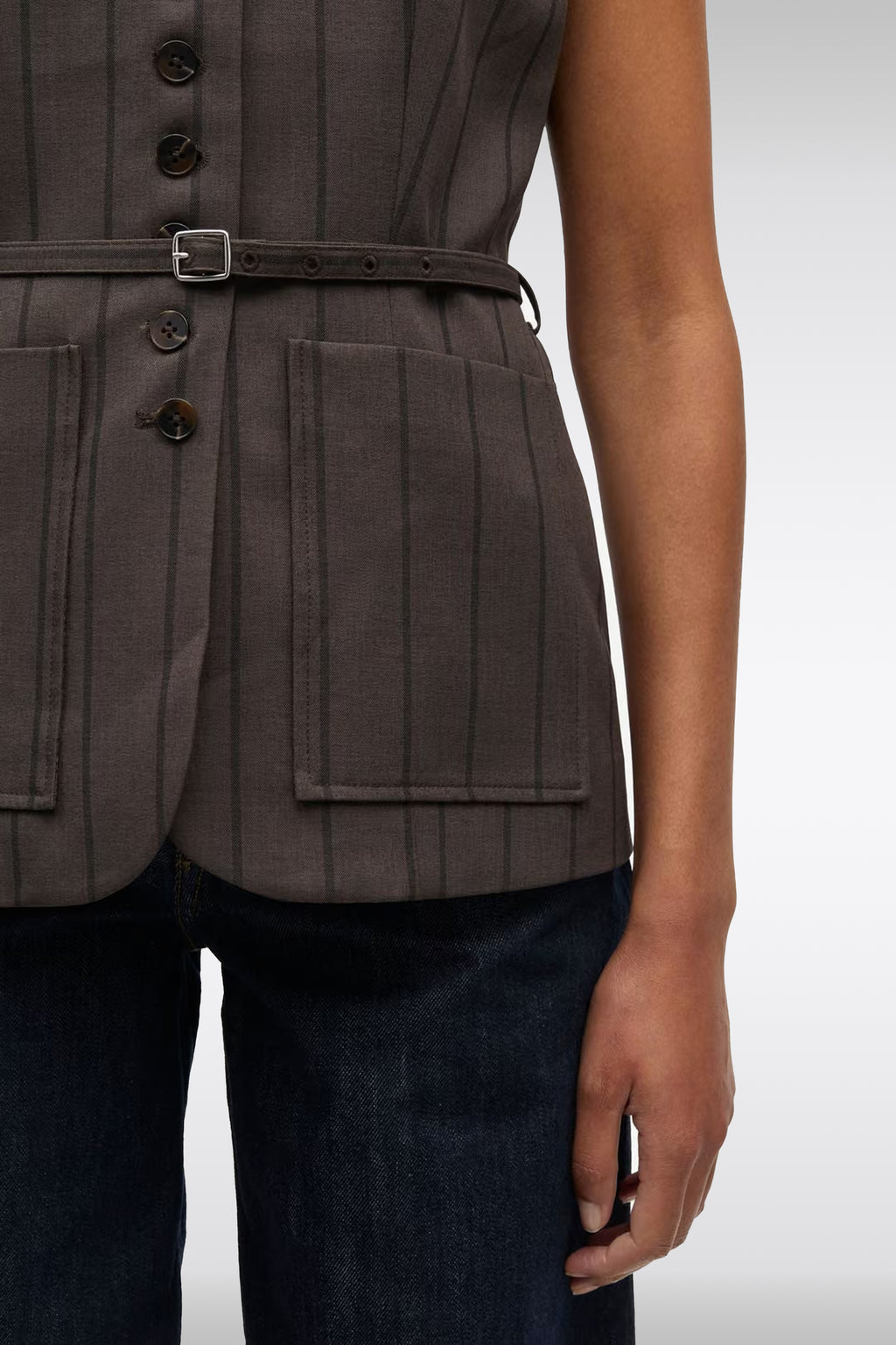 alt-image__Gilet-marrone-gessato-nero-con-collo-quadrato---Sahelly-Vest