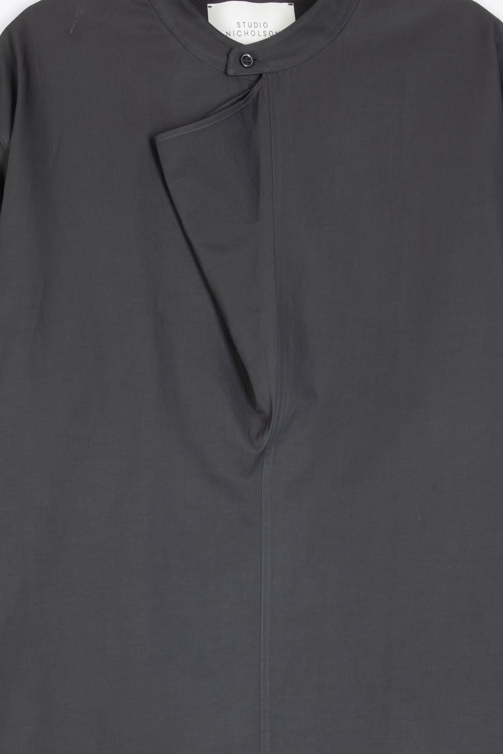 alt-image__Camicia-in-misto-viscosa-color-carbone-con-drappeggio-al-collo---Solis